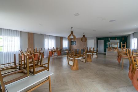 Apartamento à venda com 42m², 2 quartos e 1 vaga Apartamento à venda com 42m², 2 quartos e 1 vagaÁrea comum - Salão de festas