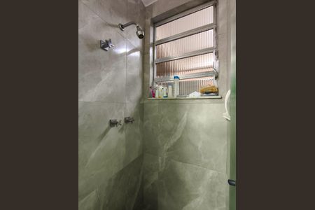 Apartamento à venda com 90m², 2 quartos e 1 vagaBanheiro Corredor