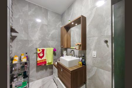 Apartamento à venda com 90m², 2 quartos e 1 vagaBanheiro Corredor