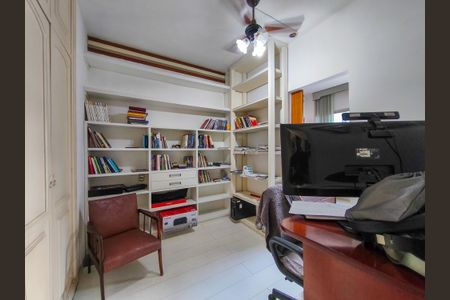 Apartamento à venda com 127m², 3 quartos e 1 vagaQuarto 2