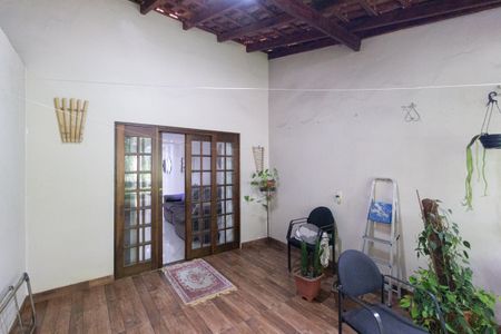 Sacada de casa à venda com 3 quartos, 275m² em Santa Maria, Osasco