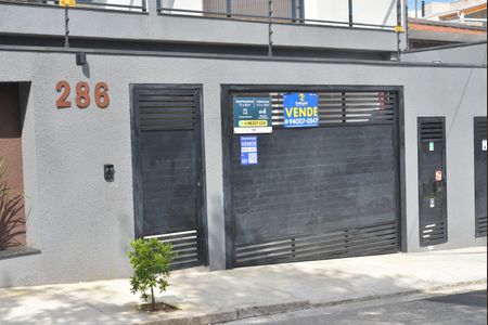 Apartamento à venda com 116m², 3 quartos e 2 vagasFachada + Placa