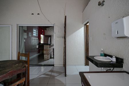 Casa para alugar com 100m², 3 quartos e 1 vagaBanheiro - Salão de Festas