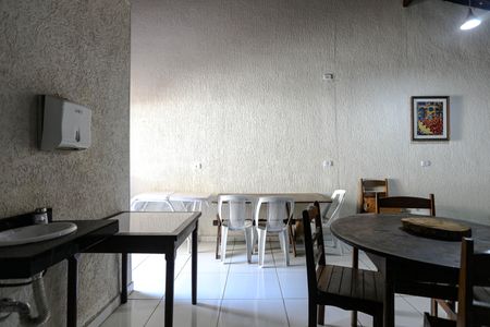 Casa para alugar com 100m², 3 quartos e 1 vagaSalão de Festas