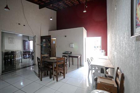 Casa para alugar com 100m², 3 quartos e 1 vagaSalão de Festas