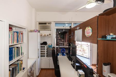 Apartamento à venda com 98m², 2 quartos e 1 vagaSala