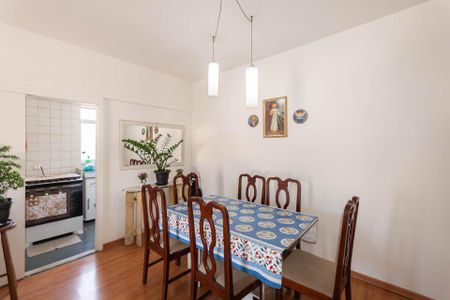 Apartamento à venda com 98m², 2 quartos e 1 vagaSala