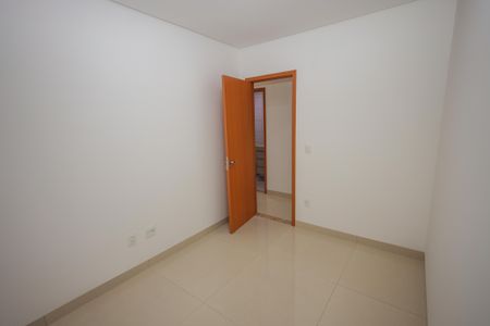 Apartamento para alugar com 75m², 3 quartos e 2 vagasQuarto 2