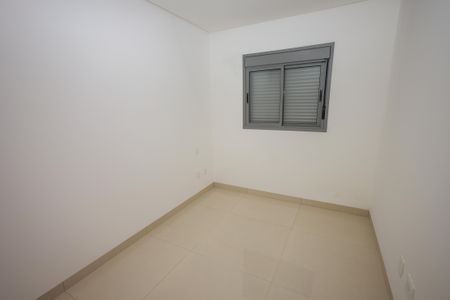 Apartamento para alugar com 75m², 3 quartos e 2 vagasQuarto 2