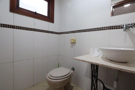 Casa para alugar com 280m², 5 quartos e 2 vagasLavabo