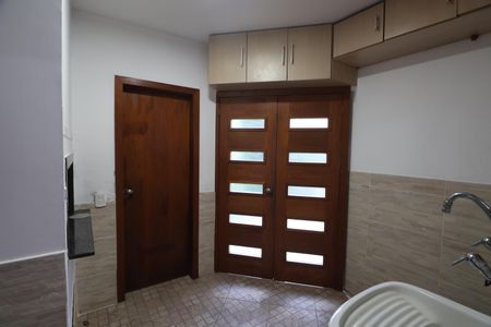 Casa para alugar com 280m², 5 quartos e 2 vagasÁrea de Serviço