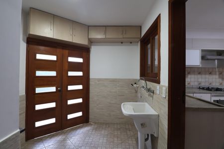 Casa para alugar com 280m², 5 quartos e 2 vagasÁrea de Serviço