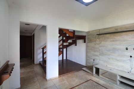 Casa para alugar com 280m², 5 quartos e 2 vagasSala 1