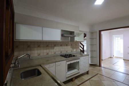 Casa para alugar com 280m², 5 quartos e 2 vagasCozinha