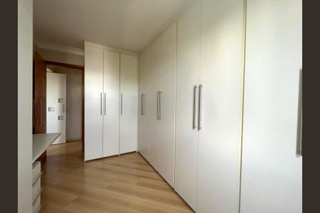 Apartamento à venda com 85m², 2 quartos e 2 vagas Apartamento à venda com 85m², 2 quartos e 2 vagasQuarto 2