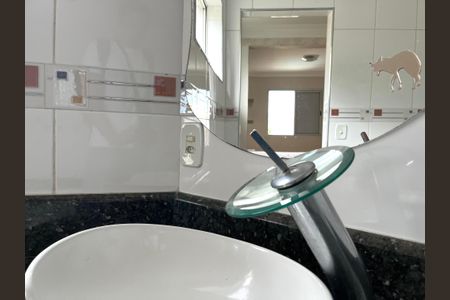 Apartamento à venda com 85m², 2 quartos e 2 vagas Apartamento à venda com 85m², 2 quartos e 2 vagasBanheiro da Suíte