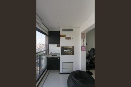 Apartamento à venda com 63m², 2 quartos e 1 vaga Apartamento à venda com 63m², 2 quartos e 1 vagaVaranda