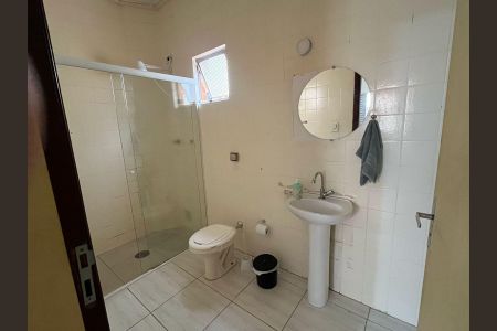 Apartamento para alugar com 81m², 2 quartos e 1 vaga Apartamento para alugar com 81m², 2 quartos e 1 vagaBanheiro 2