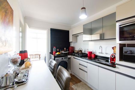 Apartamento à venda com 179m², 3 quartos e sem vagaCozinha