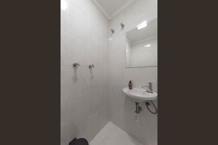 Apartamento à venda com 127m², 3 quartos e 3 vagas Apartamento à venda com 127m², 3 quartos e 3 vagasBanheiro de Serviço