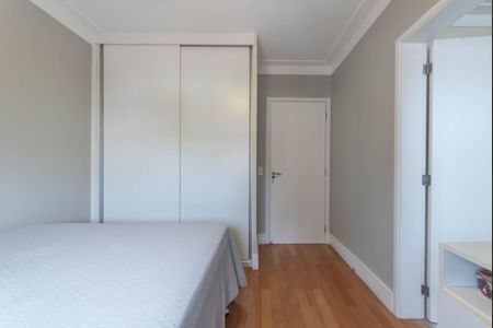 Apartamento à venda com 127m², 3 quartos e 3 vagas Apartamento à venda com 127m², 3 quartos e 3 vagasSuíte 2