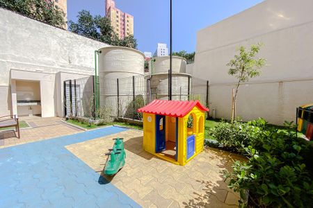 Apartamento à venda com 32m², 2 quartos e sem vagaÁrea comum - Playground