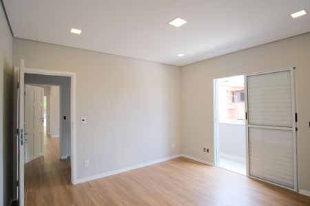 Casa à venda com 280m², 4 quartos e 2 vagasSuíte 1