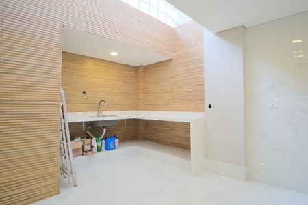 Casa à venda com 280m², 4 quartos e 2 vagasCozinha e Área de Serviço