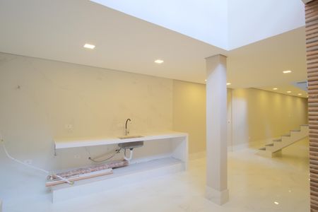 Casa à venda com 280m², 4 quartos e 2 vagasCozinha e Área de Serviço