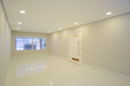 Casa à venda com 280m², 4 quartos e 2 vagasSala