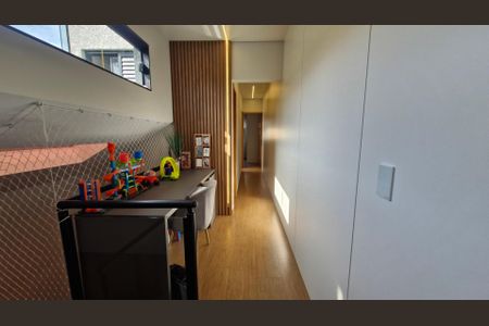 Casa à venda com 110m², 3 quartos e 2 vagasCorredor
