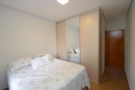 Casa à venda com 110m², 3 quartos e 2 vagasSuíte