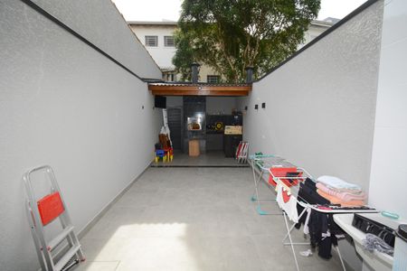 Casa à venda com 110m², 3 quartos e 2 vagasQuintal