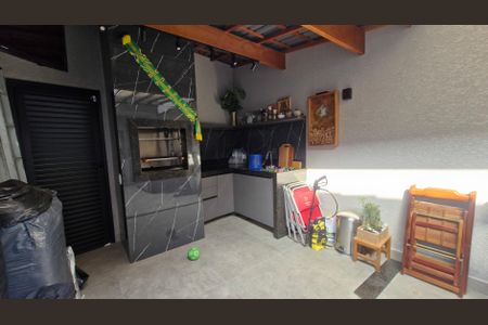Casa à venda com 110m², 3 quartos e 2 vagasÁrea de serviço