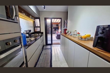 Cozinha de casa à venda com 3 quartos, 110m² em Jardim Umuarama, São Paulo