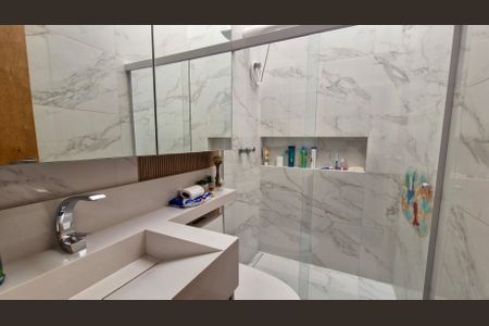 Casa à venda com 110m², 3 quartos e 2 vagasBanheiro social