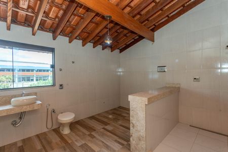 Casa à venda com 360m², 4 quartos e 2 vagasBanheiro social 2 