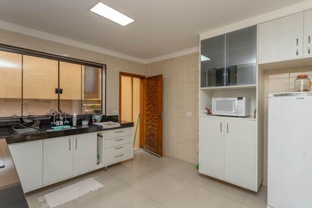 Casa à venda com 360m², 4 quartos e 2 vagasCozinha 