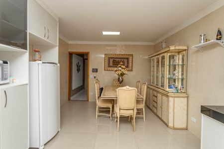 Casa à venda com 360m², 4 quartos e 2 vagasCozinha 