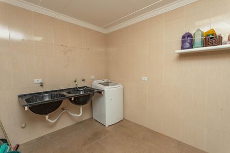 Casa à venda com 360m², 4 quartos e 2 vagasÁrea de serviço 