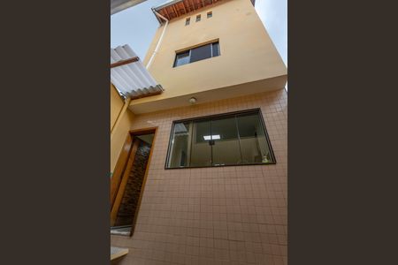 Casa à venda com 360m², 4 quartos e 2 vagasFachada fundos 