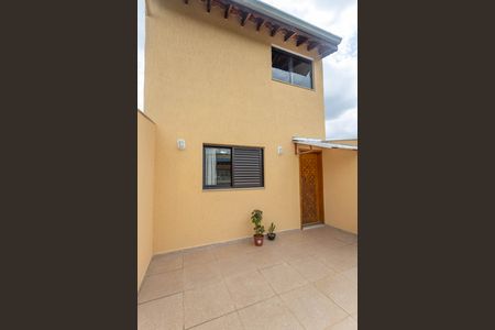 Casa à venda com 360m², 4 quartos e 2 vagasVaranda 