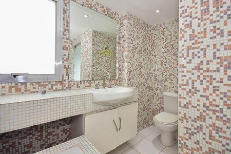 Apartamento à venda com 75m², 2 quartos e 1 vaga Apartamento à venda com 75m², 2 quartos e 1 vagaBanheiro Suíte