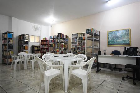 Apartamento à venda com 75m², 2 quartos e 1 vaga Apartamento à venda com 75m², 2 quartos e 1 vagaSala de Leitura