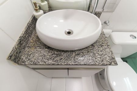 Apartamento à venda com 62m², 2 quartos e 1 vaga Apartamento à venda com 62m², 2 quartos e 1 vagaBanheiro