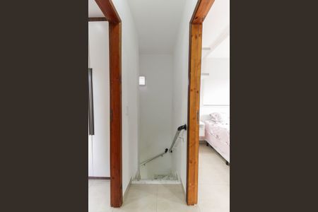 Apartamento à venda com 62m², 2 quartos e 1 vaga Apartamento à venda com 62m², 2 quartos e 1 vagaEscada