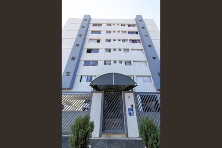 Apartamento para alugar com 70m², 2 quartos e 1 vagaFachada