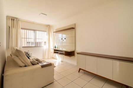 Apartamento para alugar com 70m², 2 quartos e 1 vagaSala