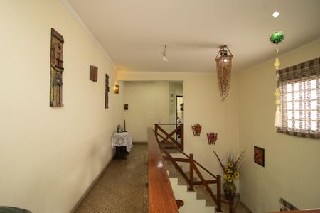 Casa à venda com 380m², 3 quartos e 4 vagas Casa à venda com 380m², 3 quartos e 4 vagasHall