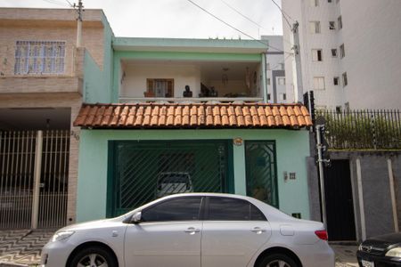 Casa à venda com 380m², 3 quartos e 4 vagas Casa à venda com 380m², 3 quartos e 4 vagasFachada